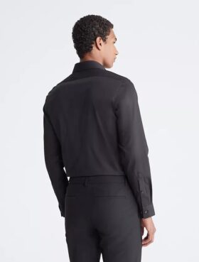 Bawełniana koszula o kroju slim fit w jodełkę Bawełniana koszula o kroju slim fit w jodełkę