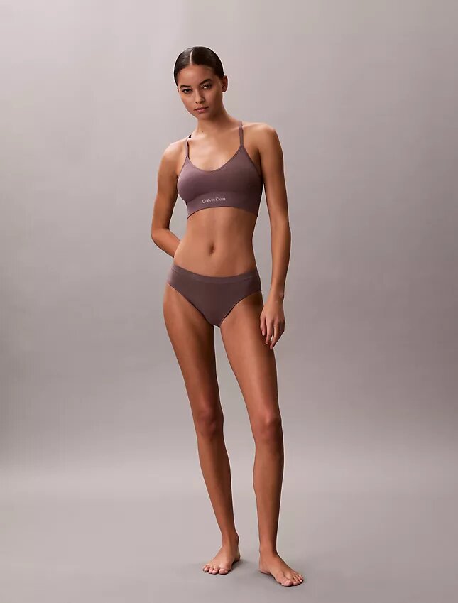 Bezszwowa Bralette z Microfiberem z lekką wyściółką Bezszwowa Bralette z Microfiberem z lekką wyściółką
