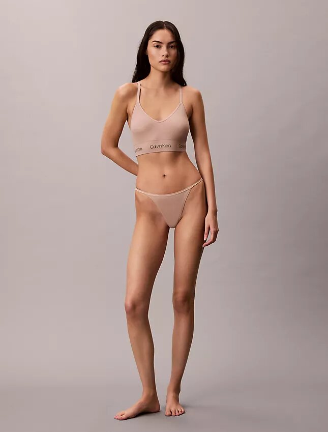 Bezszwowa Bralette z Microfiberem z lekką wyściółką Bezszwowa Bralette z Microfiberem z lekką wyściółką