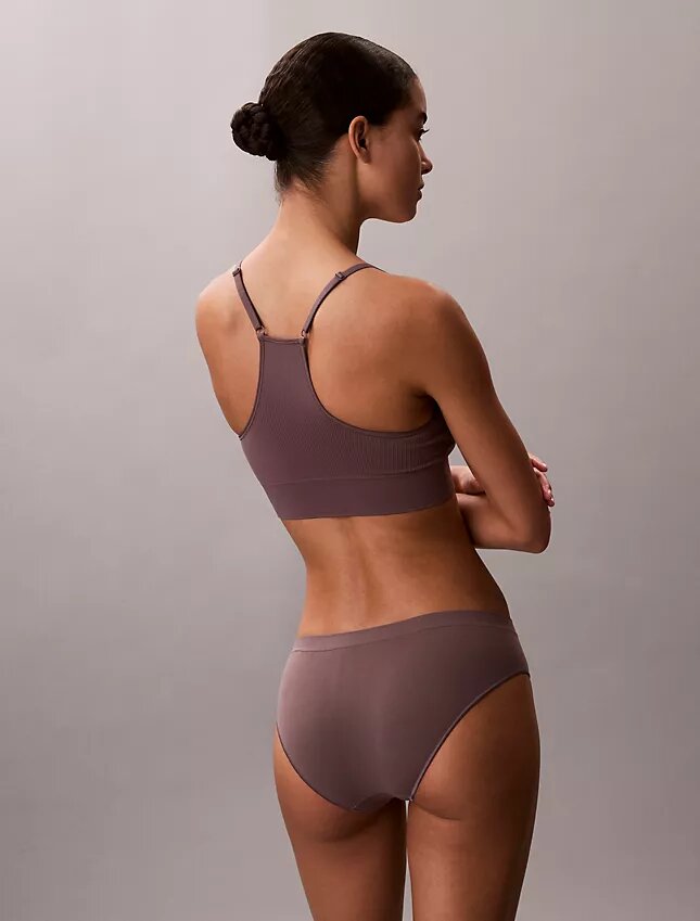 Bezszwowa Bralette z Microfiberem z lekką wyściółką Bezszwowa Bralette z Microfiberem z lekką wyściółką
