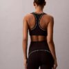 Biustonosz sportowy Icon Sport z lamówką, przeznaczony do ćwiczeń o niskiej intensywności