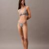Biustonosz trójkątny CK Black Geo Lace Unlined Biustonosz trójkątny CK Black Geo Lace Unlined