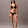 Biustonosz z głębokim dekoltem CK Black Floral Lace Biustonosz z głębokim dekoltem CK Black Floral Lace