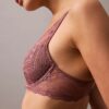 Biustonosz z głębokim dekoltem Instinct z lekką podszewką Biustonosz z głębokim dekoltem Instinct z lekką podszewką
