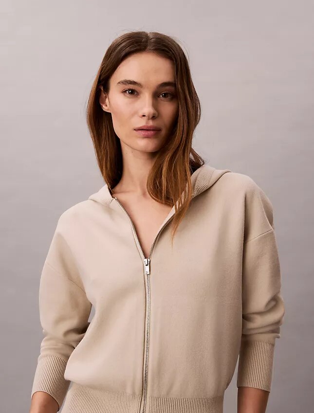 Bluza z kapturem z dzianiny o luźnym kroju Bluza z kapturem z dzianiny o luźnym kroju
