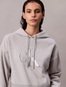 Bluza z kapturem z polaru z Monogramem z cekinów