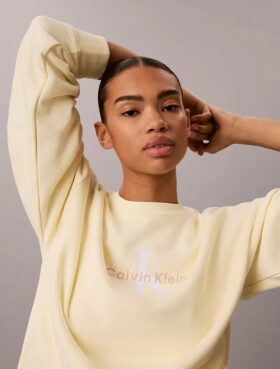 Bluza z polaru Monologo o luźnym kroju