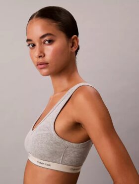 Bralette trójkątna z lekką podszewką, wykonana z Cotton Stretch w stylu retro Bralette trójkątna z lekką podszewką, wykonana z Cotton Stretch w stylu retro