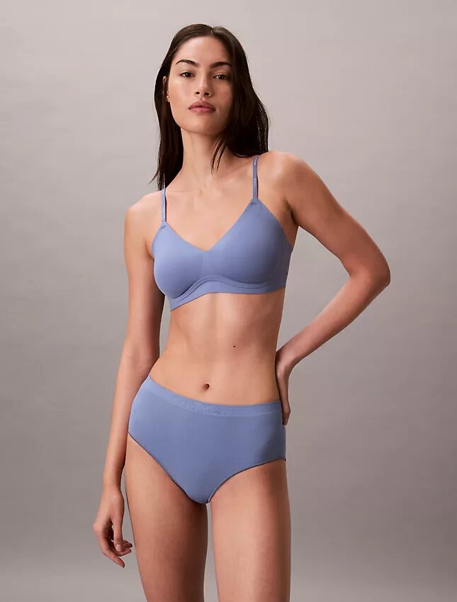 Bralette z żelowymi fiszbinami i lekką podszewką Bralette z żelowymi fiszbinami i lekką podszewką