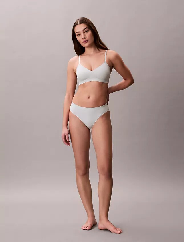 Bralette z żelowymi fiszbinami i lekką podszewką Bralette z żelowymi fiszbinami i lekką podszewką