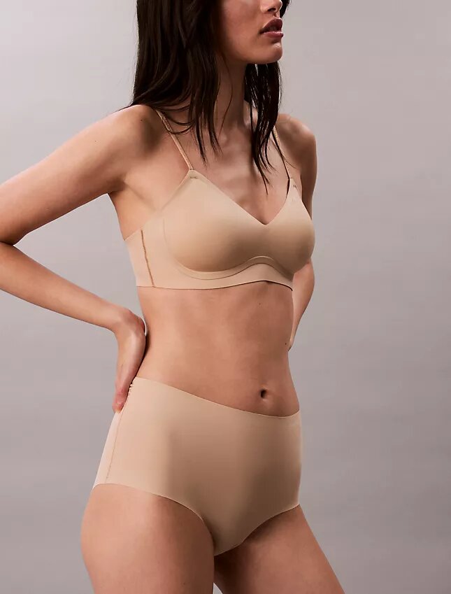 Bralette z żelowymi fiszbinami i lekką podszewką Bralette z żelowymi fiszbinami i lekką podszewką