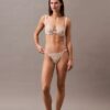 CK Black biustonosz balkonetkowy z kwiatową koronką, Unlined CK Black biustonosz balkonetkowy z kwiatową koronką, Unlined