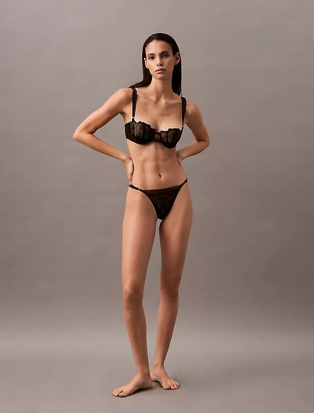 CK Black biustonosz balkonetkowy z kwiatową koronką, Unlined CK Black biustonosz balkonetkowy z kwiatową koronką, Unlined