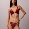 CK Black Floral Lace – lekko wyściełany biustonosz z głębokim dekoltem CK Black Floral Lace – lekko wyściełany biustonosz z głębokim dekoltem