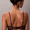 CK Black Floral Lace – lekko wyściełany biustonosz z głębokim dekoltem CK Black Floral Lace – lekko wyściełany biustonosz z głębokim dekoltem