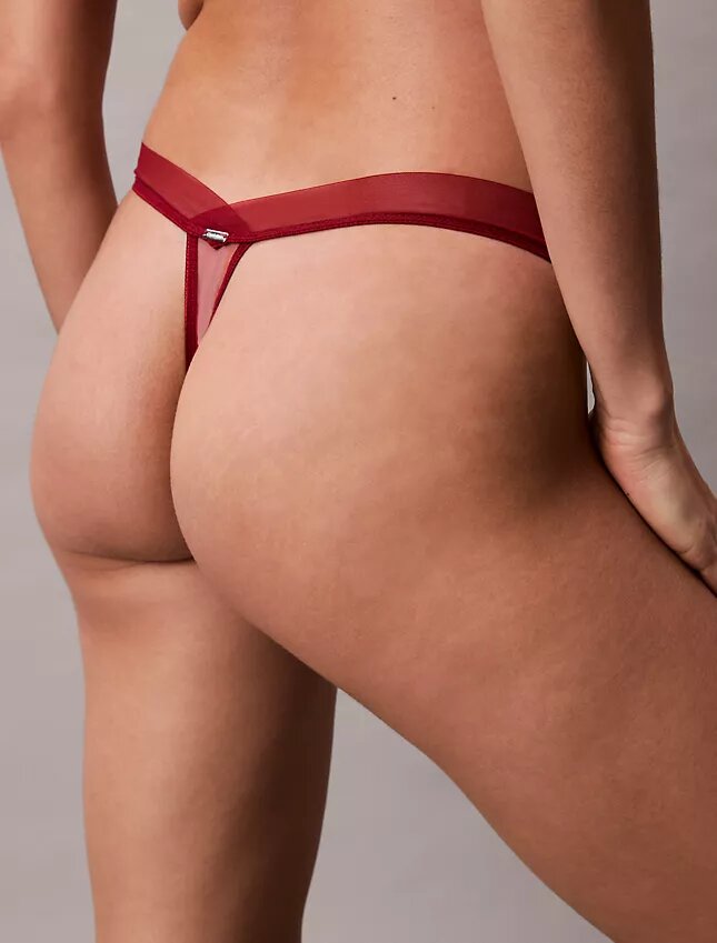 CK Black koronkowe Thong z kwiatowym wzorem CK Black koronkowe Thong z kwiatowym wzorem