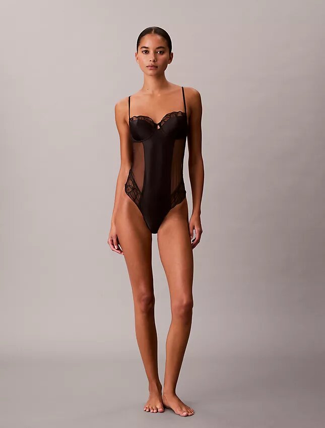 CK Black kwiatowy body z koronką CK Black kwiatowy body z koronką