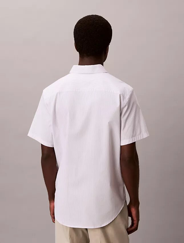 Cotton Stretch koszula z elastycznego materiału w wąskie paski, zapinana na guziki Cotton Stretch koszula z elastycznego materiału w wąskie paski, zapinana na guziki