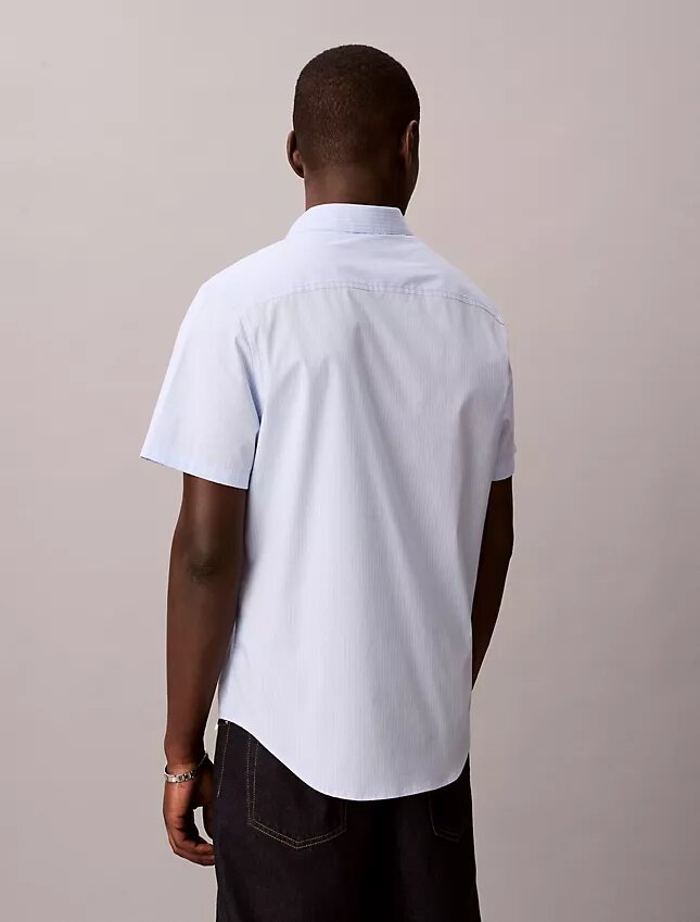 Cotton Stretch koszula z elastycznego materiału w wąskie paski, zapinana na guziki Cotton Stretch koszula z elastycznego materiału w wąskie paski, zapinana na guziki