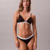 Cotton Stretch Thong z elastycznego materiału prążkowanego Cotton Stretch Thong z elastycznego materiału prążkowanego