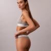 Cotton Stretch Thong z elastycznego materiału prążkowanego Cotton Stretch Thong z elastycznego materiału prążkowanego