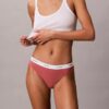 Cotton Stretch Thong z elastycznego materiału prążkowanego Cotton Stretch Thong z elastycznego materiału prążkowanego