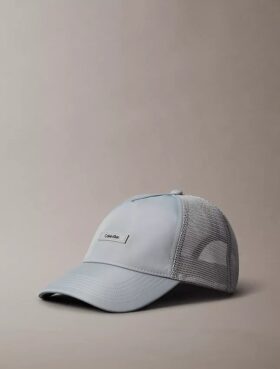 Czapka baseballowa typu trucker ze standardowym logo