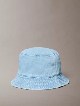Czapka typu bucket z wypranego Denimu z haftowanym logo