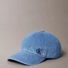Czapka z daszkiem z pranej Denim z haftowanym logo Czapka z daszkiem z pranej Denim z haftowanym logo