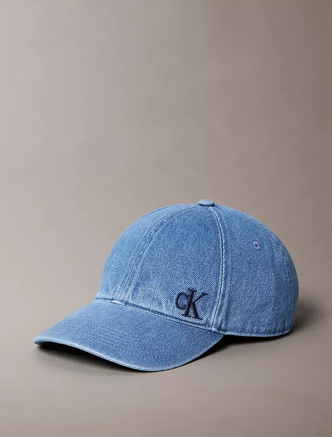 Czapka z daszkiem z pranej Denim z haftowanym logo Czapka z daszkiem z pranej Denim z haftowanym logo