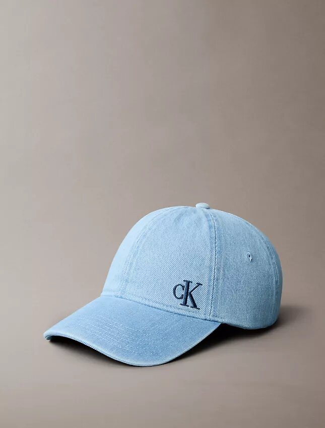Czapka z daszkiem z pranej Denim z haftowanym logo Czapka z daszkiem z pranej Denim z haftowanym logo