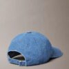 Czapka z daszkiem z pranej Denim z haftowanym logo Czapka z daszkiem z pranej Denim z haftowanym logo