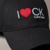 Czapka z graficznym napisem „I Love Ck” z tkaniny skośnej Czapka z graficznym napisem „I Love Ck” z tkaniny skośnej