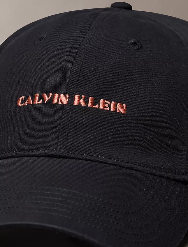 Czapka z haftowanym logo Czapka z haftowanym logo