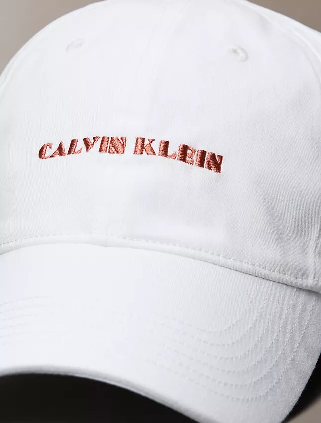 Czapka z haftowanym logo Czapka z haftowanym logo