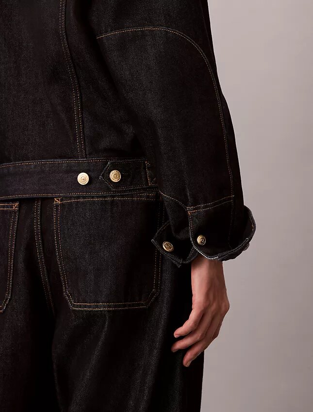Denim Trucker Jacket z okazji Księżycowego Nowego Roku Denim Trucker Jacket z okazji Księżycowego Nowego Roku