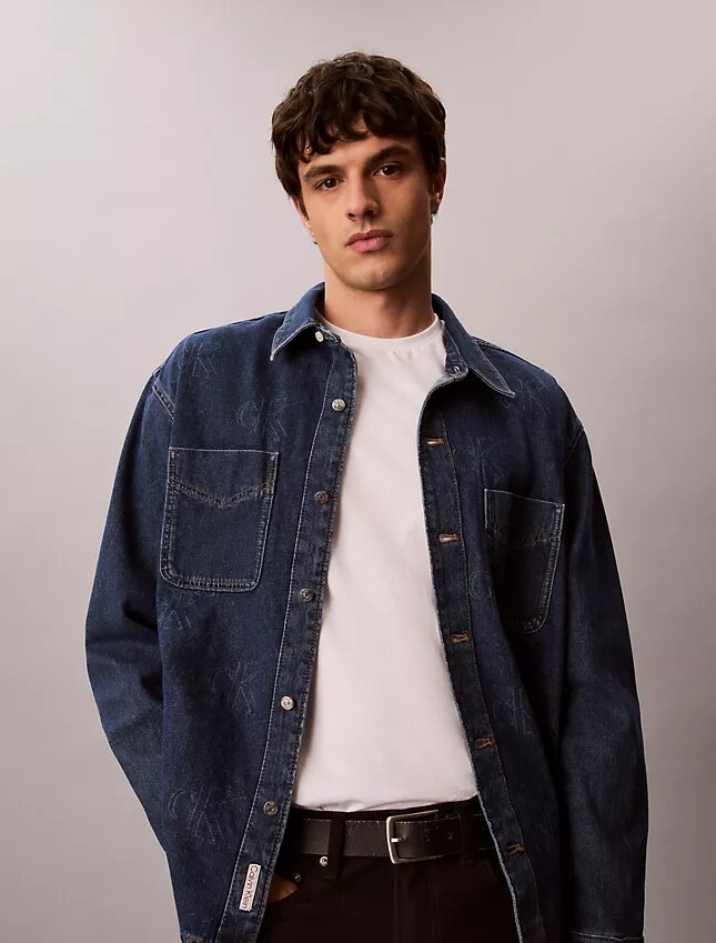 Denimowa koszula oversize z nadrukiem Monogramu 90S Denimowa koszula oversize z nadrukiem Monogramu 90S