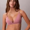 Dopasowany do sylwetki, lekko wyściełany biustonosz typu Bralette w kształcie trójkąta