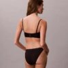 Dopasowany do sylwetki, lekko wyściełany Bralette Dopasowany do sylwetki, lekko wyściełany Bralette