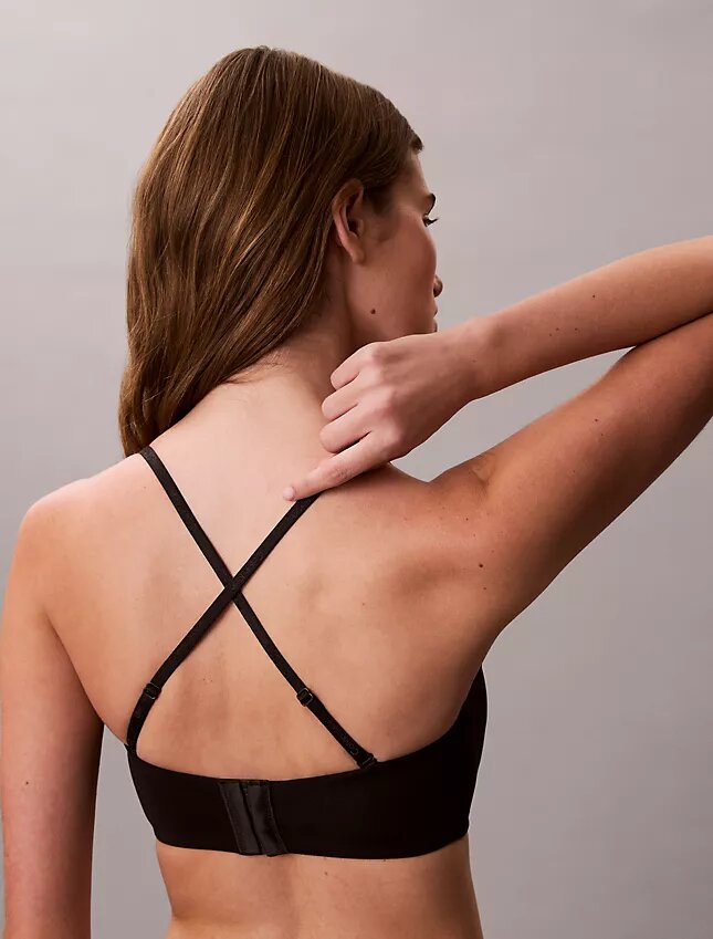 Dopasowany do sylwetki, lekko wyściełany Bralette Dopasowany do sylwetki, lekko wyściełany Bralette