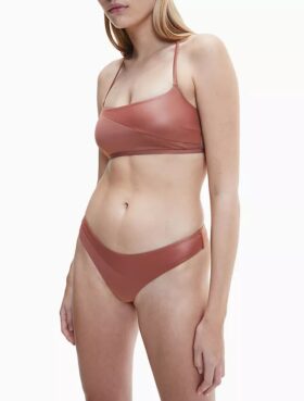 Dóły bikini Core Essentials w stylu brazylijskim