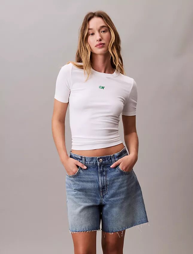 Elastyczna koszulka slim fit z nadrukiem monogramu z Modal Elastyczna koszulka slim fit z nadrukiem monogramu z Modal