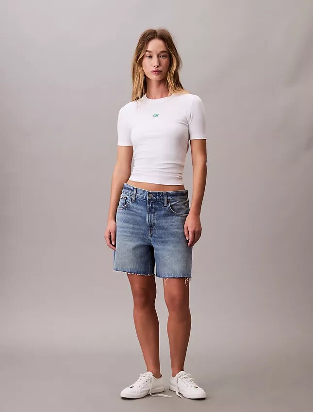 Elastyczna koszulka slim fit z nadrukiem monogramu z Modal Elastyczna koszulka slim fit z nadrukiem monogramu z Modal