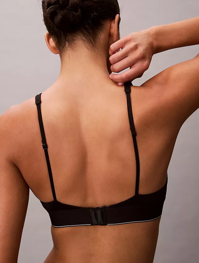 Elastyczny Bralette trójkątny z Microfiber z nadrukiem Monogramu i lekką podszewką Elastyczny Bralette trójkątny z Microfiber z nadrukiem Monogramu i lekką podszewką