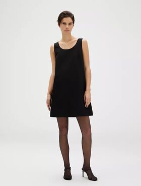 Elegancka elastyczna sukienka mini