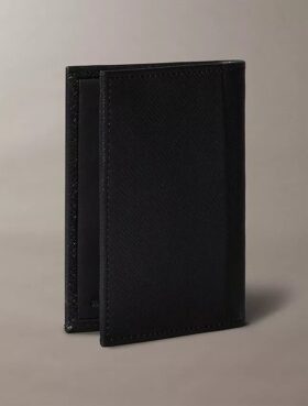 Elegancki, kompaktowy portfel Saffiano