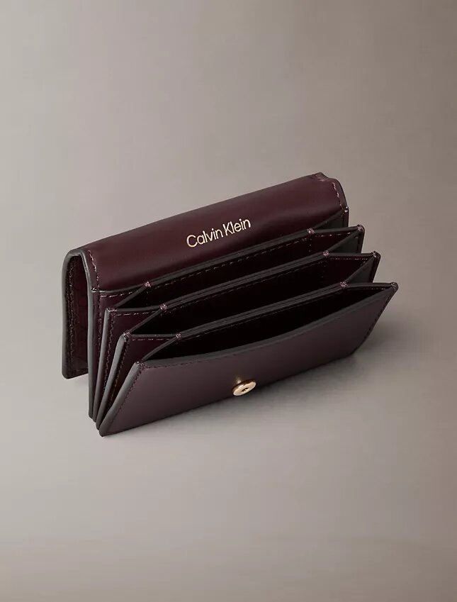 Etui na karty z logo na całej powierzchni Etui na karty z logo na całej powierzchni