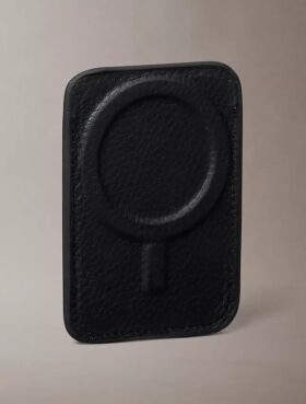 Etui na karty z logo z folii i zapięciem magnetycznym