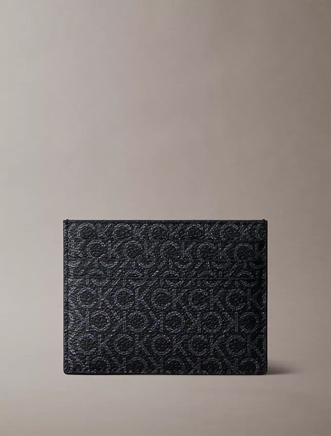 Etui na karty z monogramem o fakturze kamiennej Etui na karty z monogramem o fakturze kamiennej