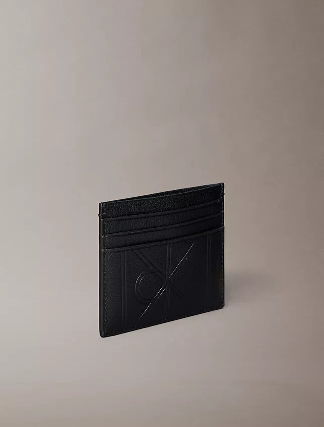 Etui na karty z wytłoczonym logo Etui na karty z wytłoczonym logo